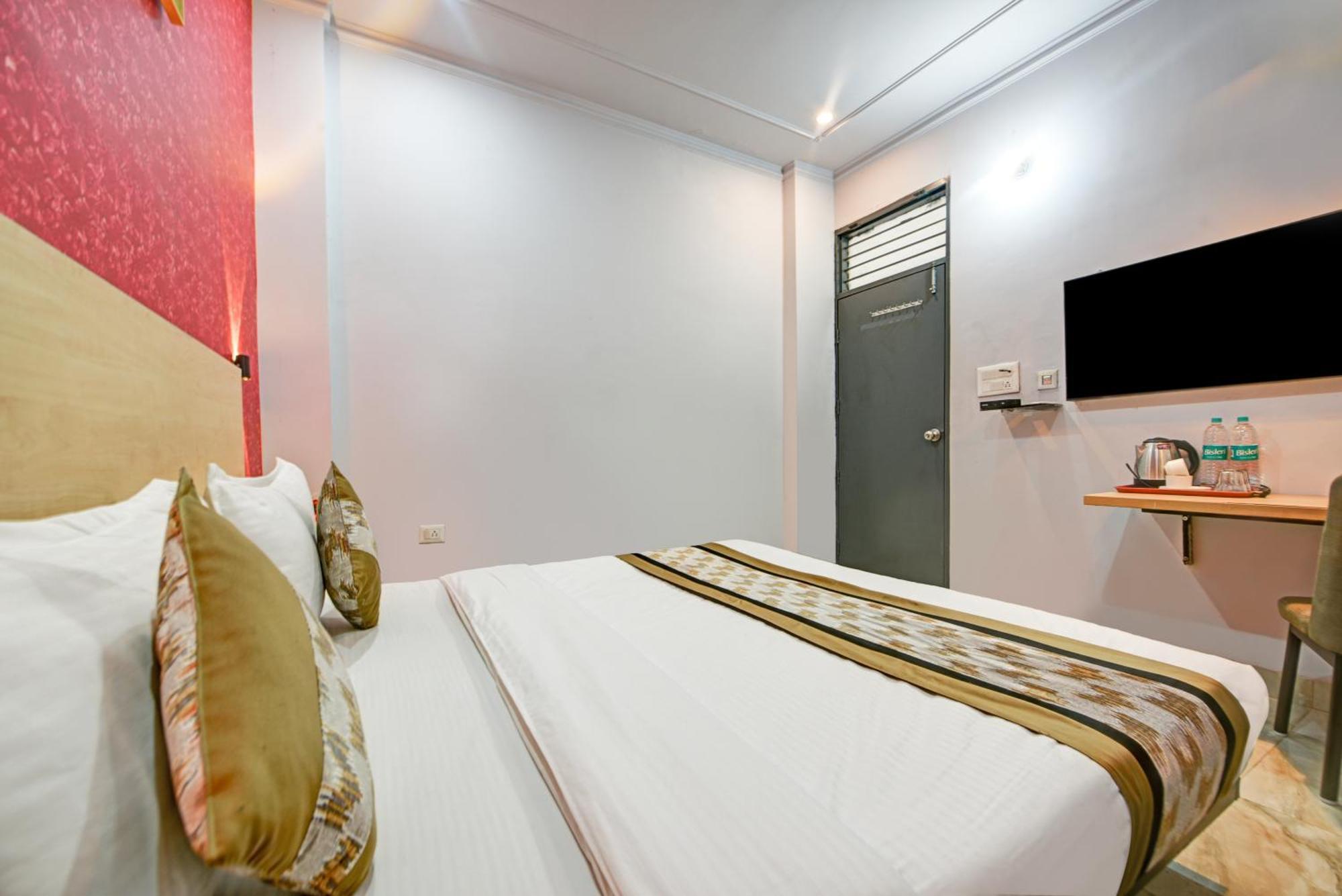 Royal Spark Inn1 - Medicity Gurugram, Near Medanta Hospital Гургаон Номер фото