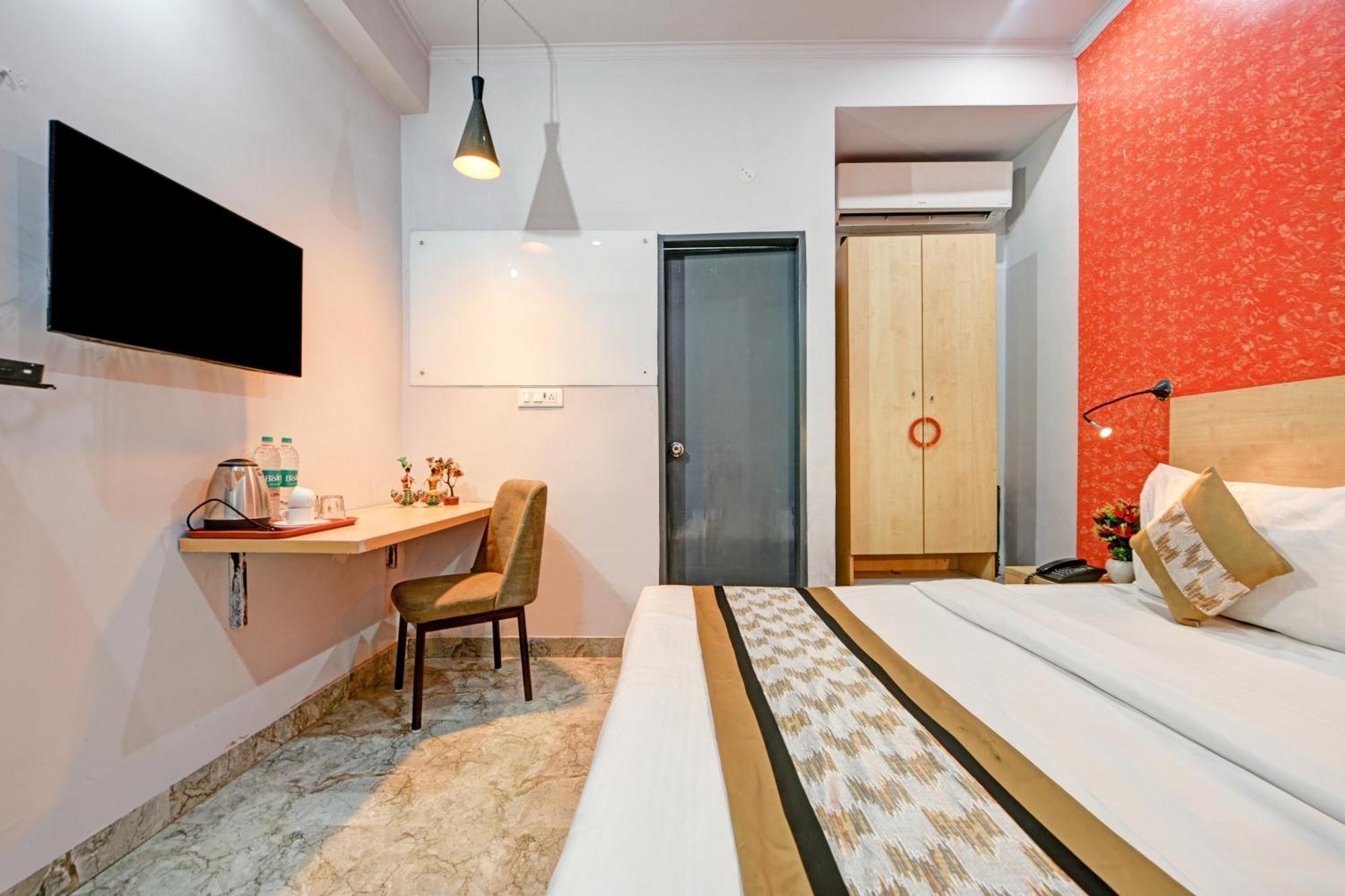 Royal Spark Inn1 - Medicity Gurugram, Near Medanta Hospital Гургаон Экстерьер фото