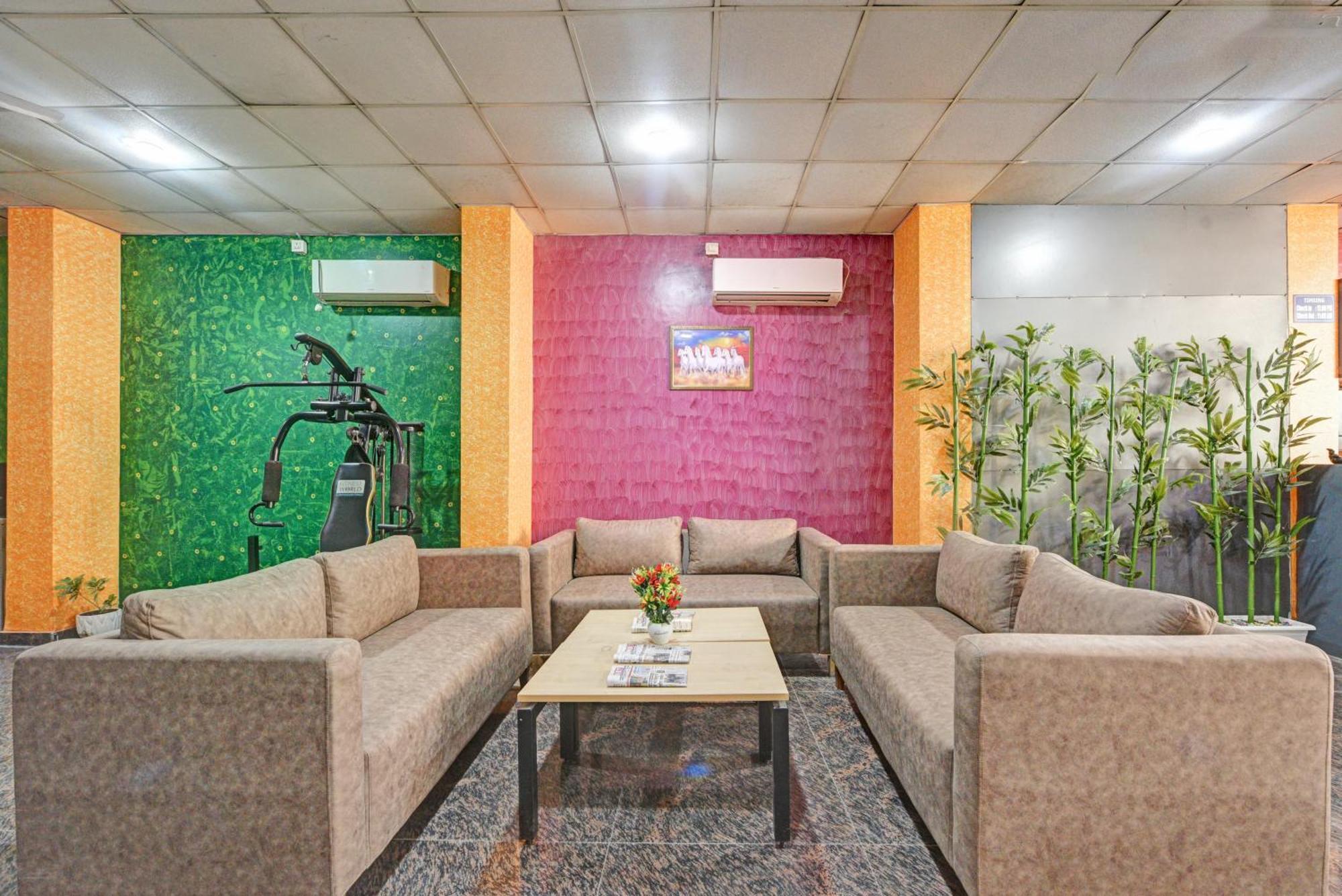 Royal Spark Inn1 - Medicity Gurugram, Near Medanta Hospital Гургаон Экстерьер фото