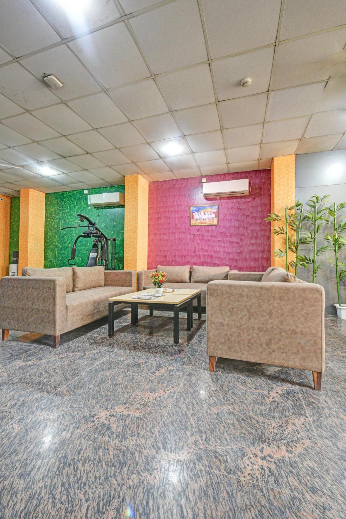Royal Spark Inn1 - Medicity Gurugram, Near Medanta Hospital Гургаон Экстерьер фото