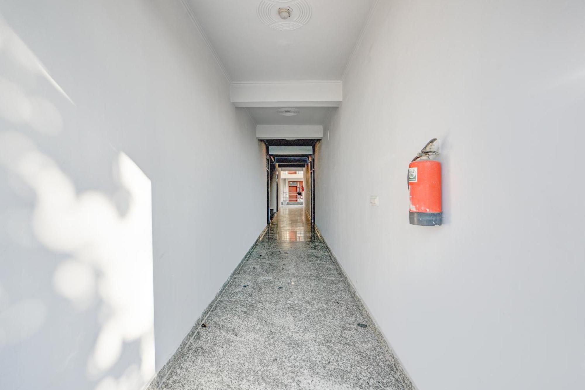 Royal Spark Inn1 - Medicity Gurugram, Near Medanta Hospital Гургаон Экстерьер фото
